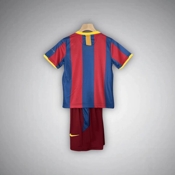 1011-fc-barcelona-home-kids-size-kit-2025-premium-quality-642543.jpg FC BARCELONA JUNIOR 2010 RETRO
