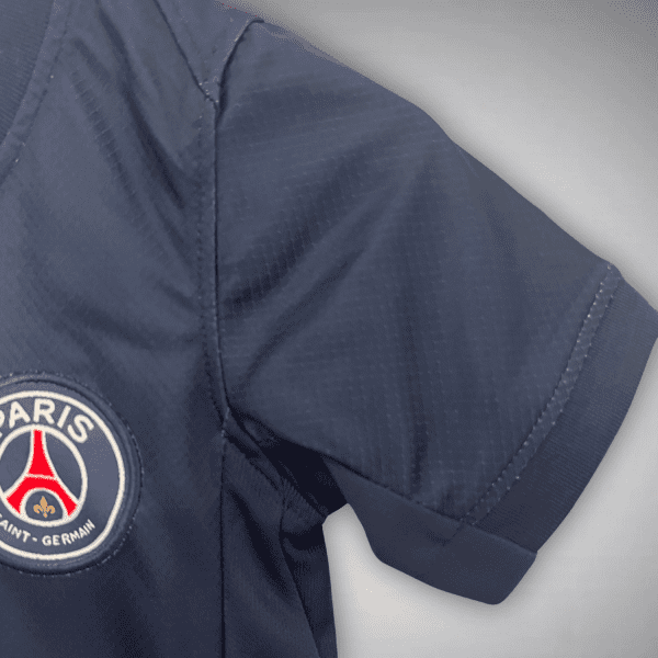 2425-psg-home-kids-size-kit-2025-premium-quality-650838.png PARIS SAINT GERMAIN JUNIOR 2024/25