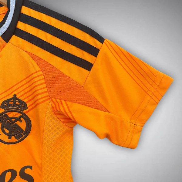 2425-real-madrid-away-kids-size-kit-2025-premium-quality-757342.jpg REAL MADRID JUNIOR 2024/25