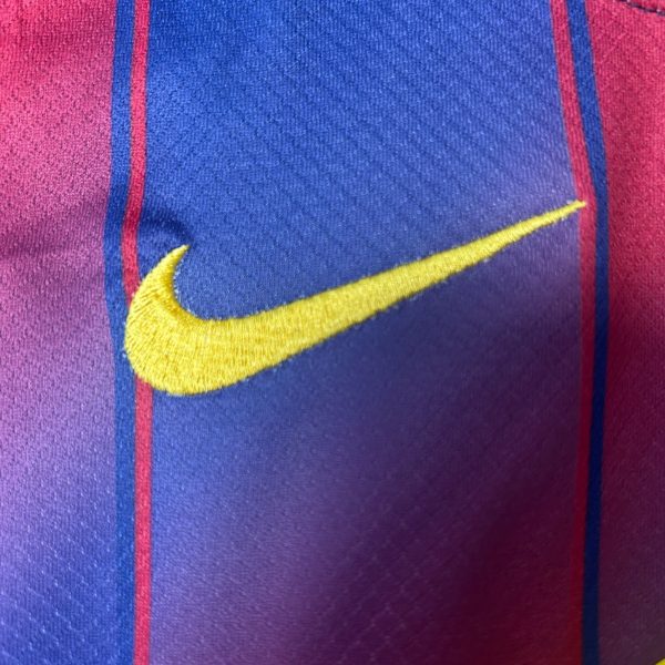 2526-fc-barcelona-home-kids-size-kit-footballprestigecom-2025-premium-quality-233346.jpg FC BARCELONA JUNIOR 2025/26