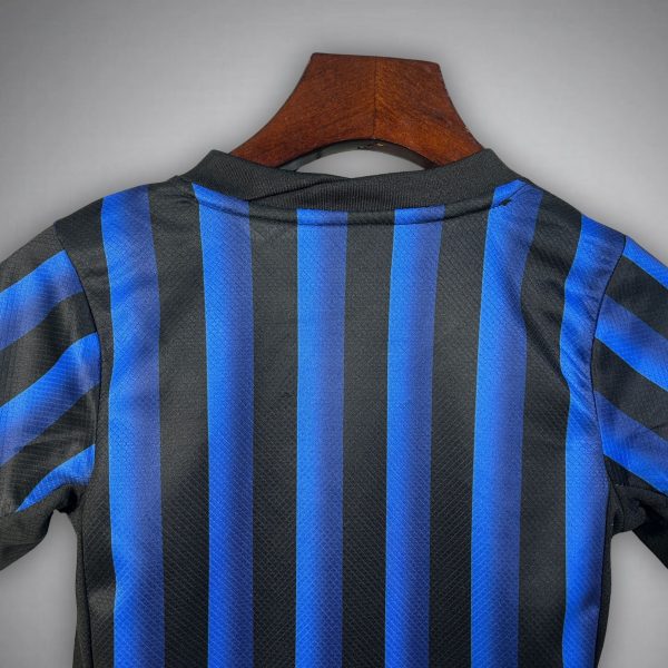 2526-inter-milan-home-kids-size-kit-footballprestigecom-2025-premium-quality-7813395.jpg INTER MILAN JUNIOR 2025/26