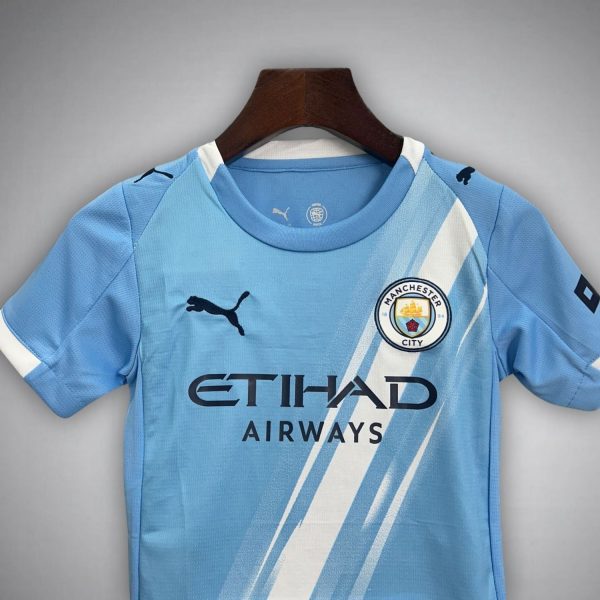 2526-manchester-city-home-kids-size-kit-footballprestigecom-2025-premium-quality-246230.jpg MANCHESTER CITY JUNIOR 2025/26
