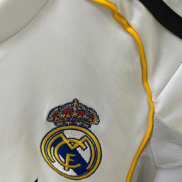 2526-real-madrid-home-kids-size-kit-footballprestigecom-2025-premium-quality-409731.jpg REAL MADRID JUNIOR 2025/26