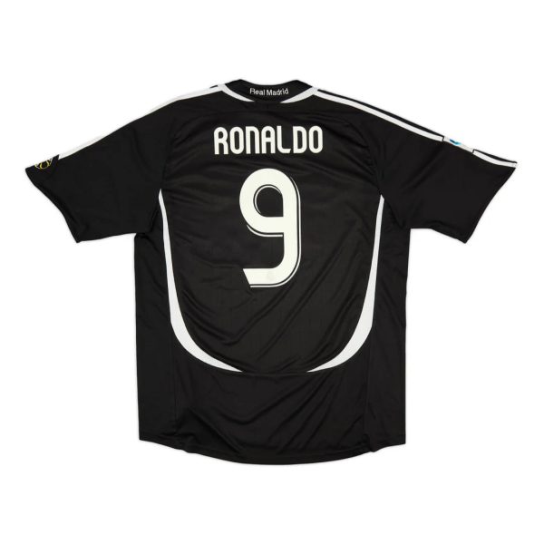 2_e2531560-6c7b-4507-bcab-90bddd42424e.jpg REAL MADRID 2006/07 RETRO