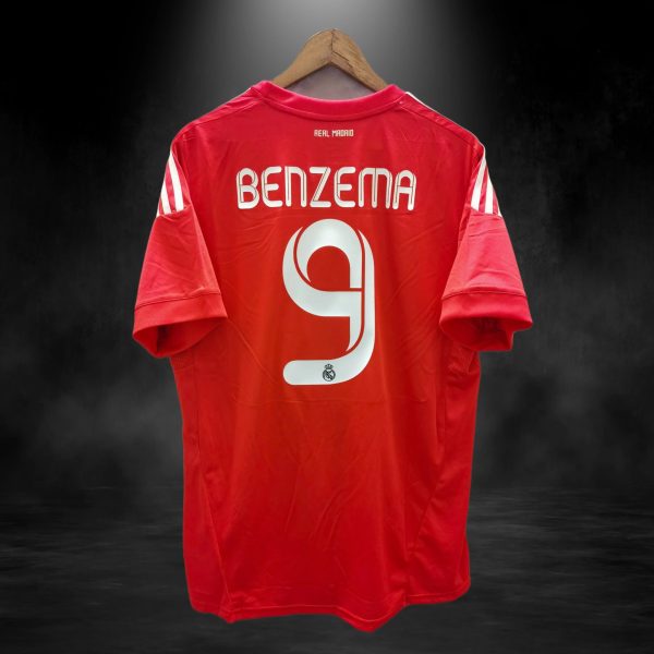 536D78C8-5D5D-46A6-B8F2-DF1355C2DB9C.jpg REAL MADRID 2011/12 RETRO