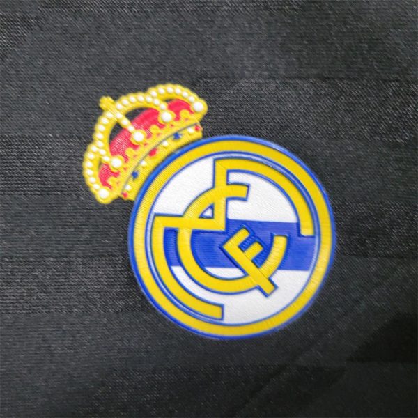 6_99a1e27e-2ace-409d-b21b-3c41c4b67d5e.jpg Real Madrid 2011-2012 RETRO