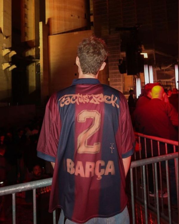 6c53b4ae7aabc0df272c120a73a408af.jpg FC BARCELONA X TRAVIS SCOTT RETRO | LIMITED EDITION