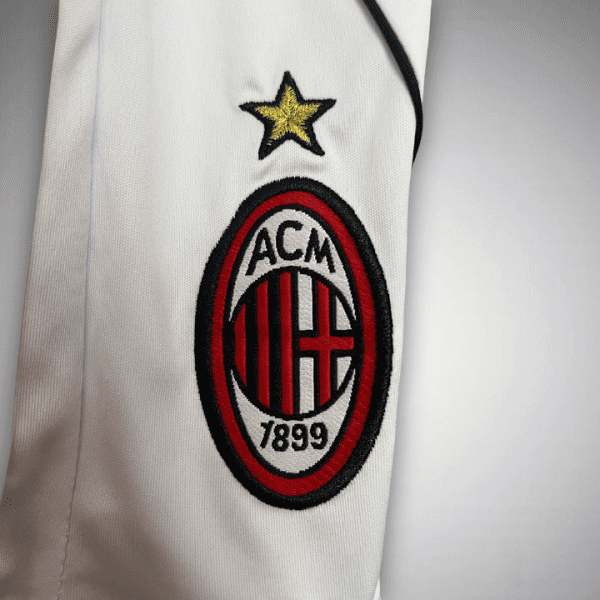 81.png AC MILAN 2006/07 JUNIOR RETRO