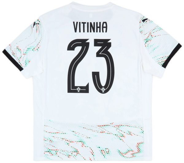 836167920904l-1_ot8mv2gmrevvubtn_ea15012f-9a73-4a6d-b3de-516880fedc85.jpg PORTUGAL 2025/26 LONGSLEEVE