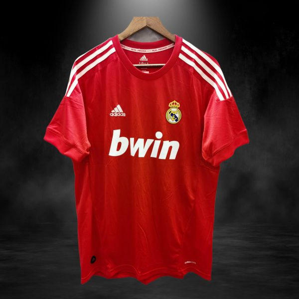 84D728B5-24A9-4CFD-9A26-534A2D36F47A.jpg REAL MADRID 2011/12 RETRO