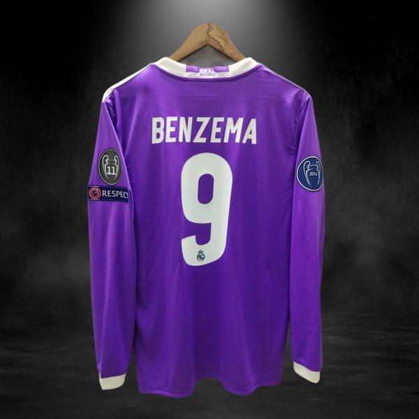 9829CFAD-F0A2-40C0-9C54-516BFA08C453_b6b0009e-a785-480b-af90-5a25f773d78d.jpg REAL MADRID 2016/17 AWAY RETRO