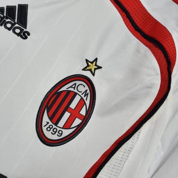 a4d33267ba954096.jpg AC MILAN 2006/07 AWAY RETRO