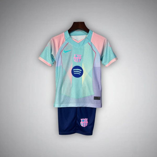 fc-barcelona-dreamwave-premium-kids-size-kit-footballprestigecom-2025-premium-quality-4746554.jpg FC BARCELONA 2025 JUNIOR | SUMMER EDITION