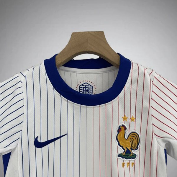 france-2024-away-kids-size-kit-2024-premium-quality-jersey-footballprestigecom-exclusive-collection-106162.jpg FRANCE JUNIOR 2024/25