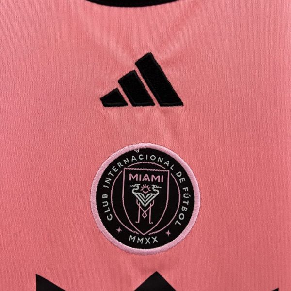 inter-miami-2425-home-kids-size-kit-2024-premium-quality-jersey-footballprestigecom-exclusive-collection-385099.jpg INTER MIAMI JUNIOR 2024/25