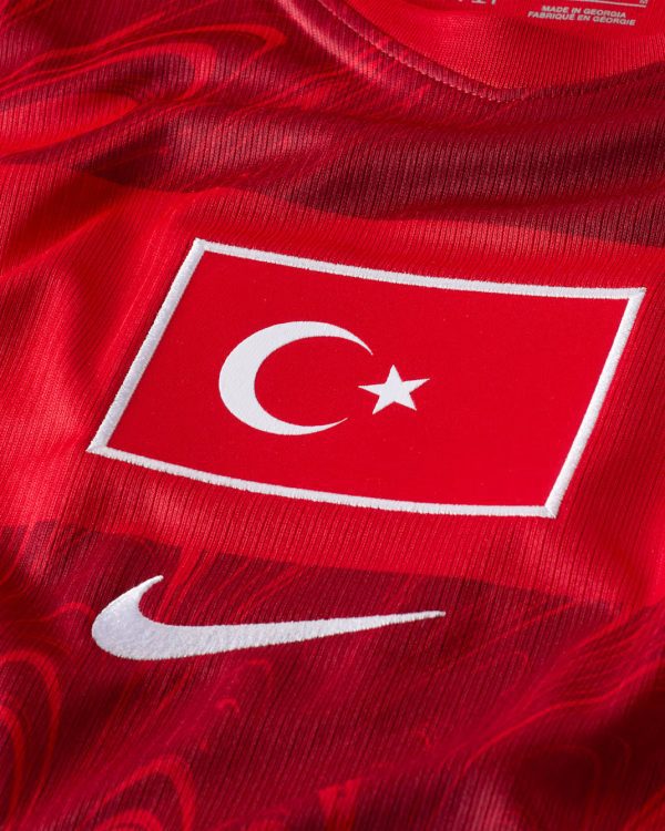 TUR_M_NK_DF_JSY_SS_STAD_HM_2_d61b134d-affb-4847-a30c-2221cfba6b55.jpg TURKIJE 2026/27 WK