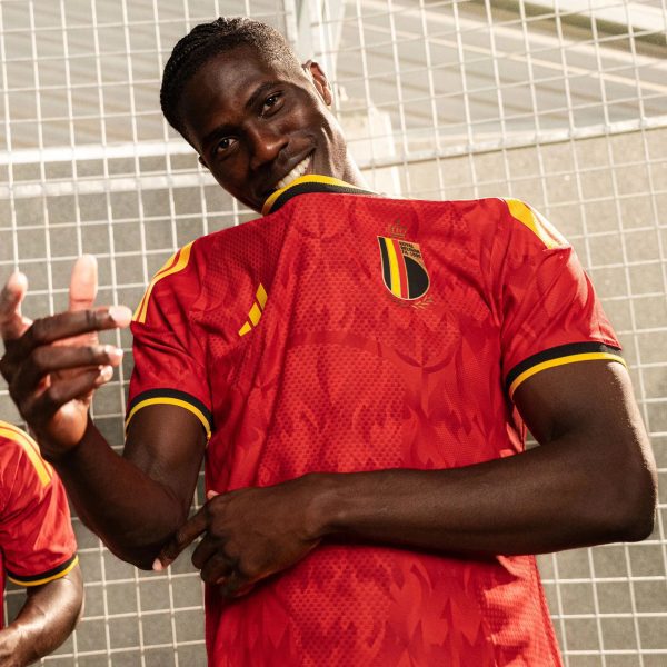 amadou_onana_4x5_rgb_1__1_a1006015-857d-4818-8c4f-b1e7c5c2cd5e.jpg BELGIË 2026/27 WK