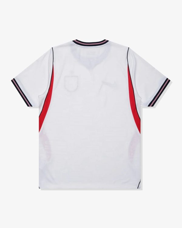 apparel_tops_nike_england-2026-stadium-home-jersey_IB5290-100.color_white-speed-red.view_2_1296x_63b0735d-e114-456d-af02-b44ef623b254.jpg ENGELAND 2026/27 WK