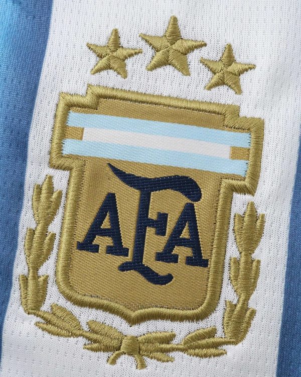 argentina-home-2026-world-cup-kids-edition-7714426_9ebc9622-b9f8-4387-9158-31f8bdf67aaa.jpg ARGENTINIË 2026/27 WK JUNIOR