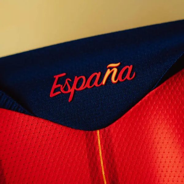 h24587-wc26_home_global_spain-13_1x1-1364175_1_2_86a01baf-6bc2-4dce-b066-b2db0d5e3bf4.jpg SPANJE 2026/27 WK
